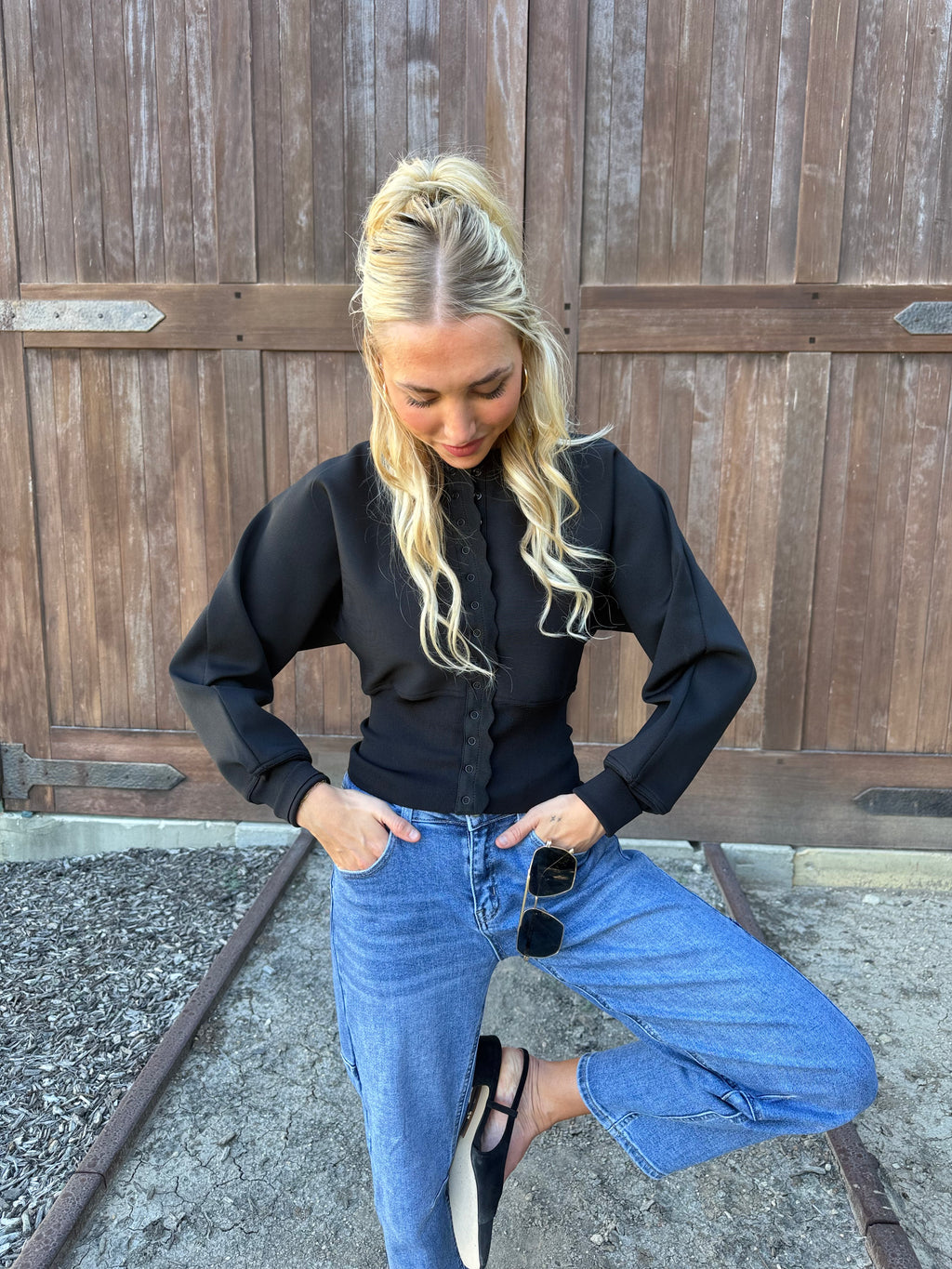 Knit Scalloped Edge Fitted Cardigan