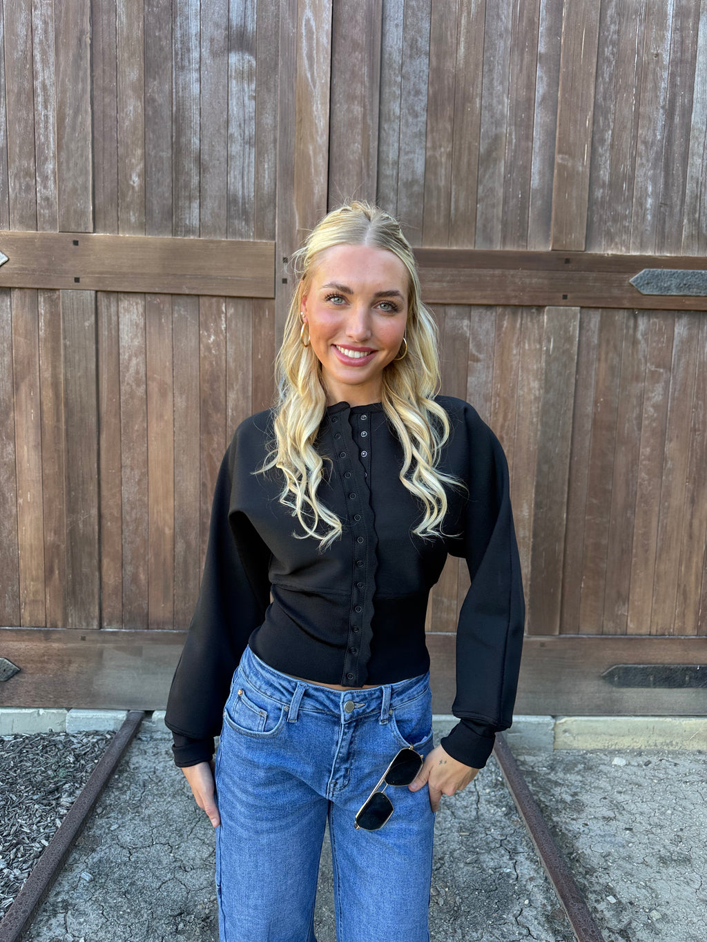 Knit Scalloped Edge Fitted Cardigan