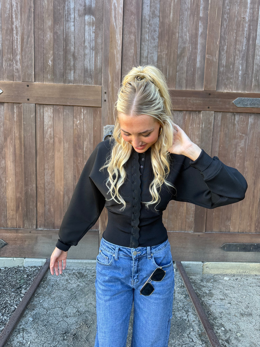 Knit Scalloped Edge Fitted Cardigan